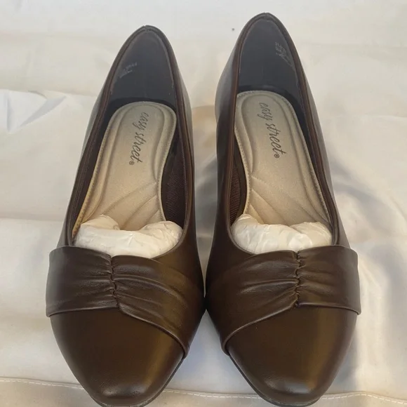 Easy Street Lyanna Women's Block Heel Pumps Brown Size 7.5 - Picture 3 of 9